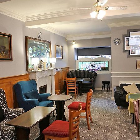 באלינמור Commercial And Tourist Hotel מראה חיצוני תמונה