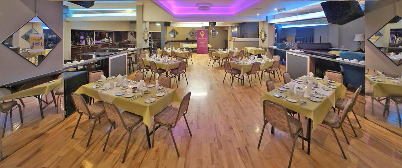 באלינמור Commercial And Tourist Hotel מראה חיצוני תמונה